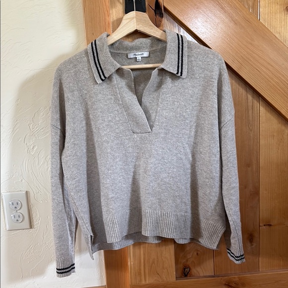 Madewell Sweaters - Madewell Gray V-Neck Sweater